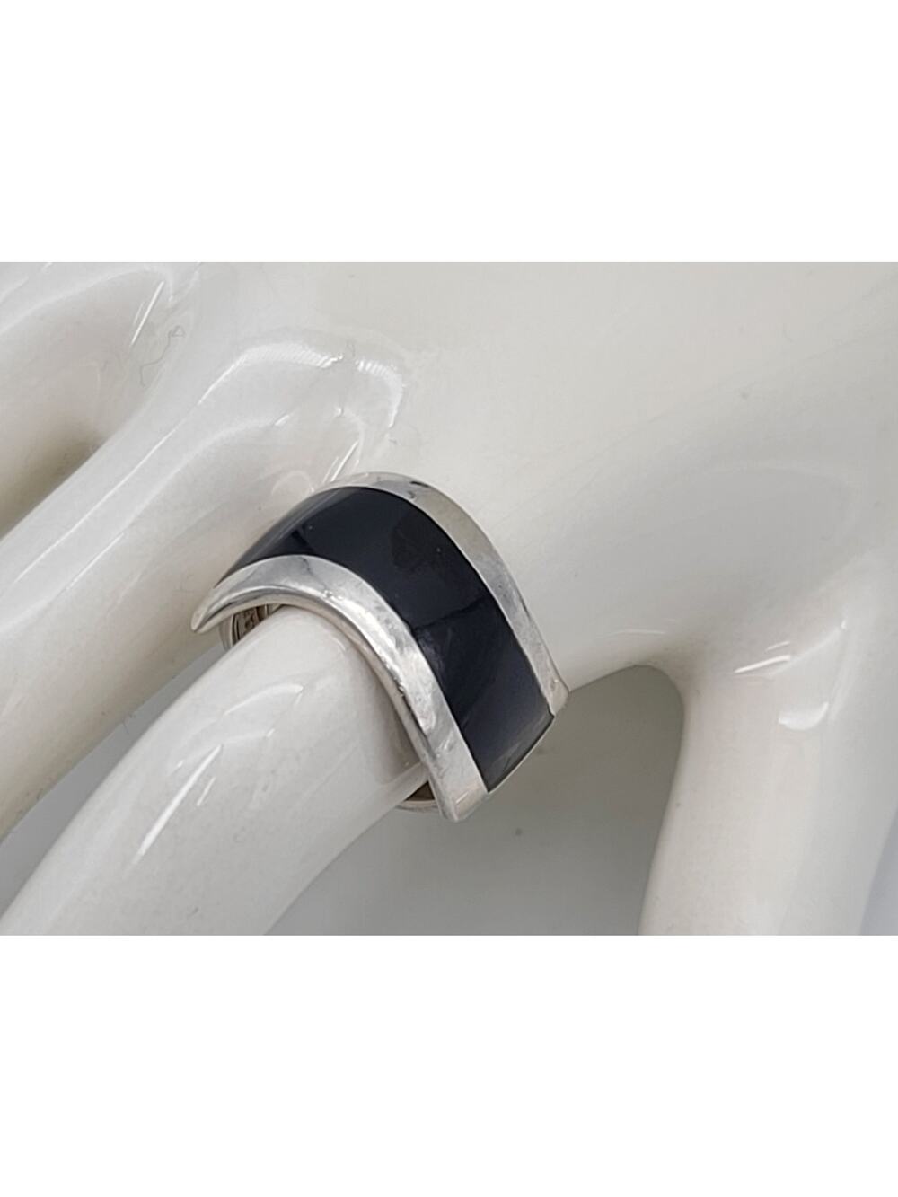 Collins Fine Jewelry Sterling Silver Black Onyx Inlay Ring Curve Wave Design 7